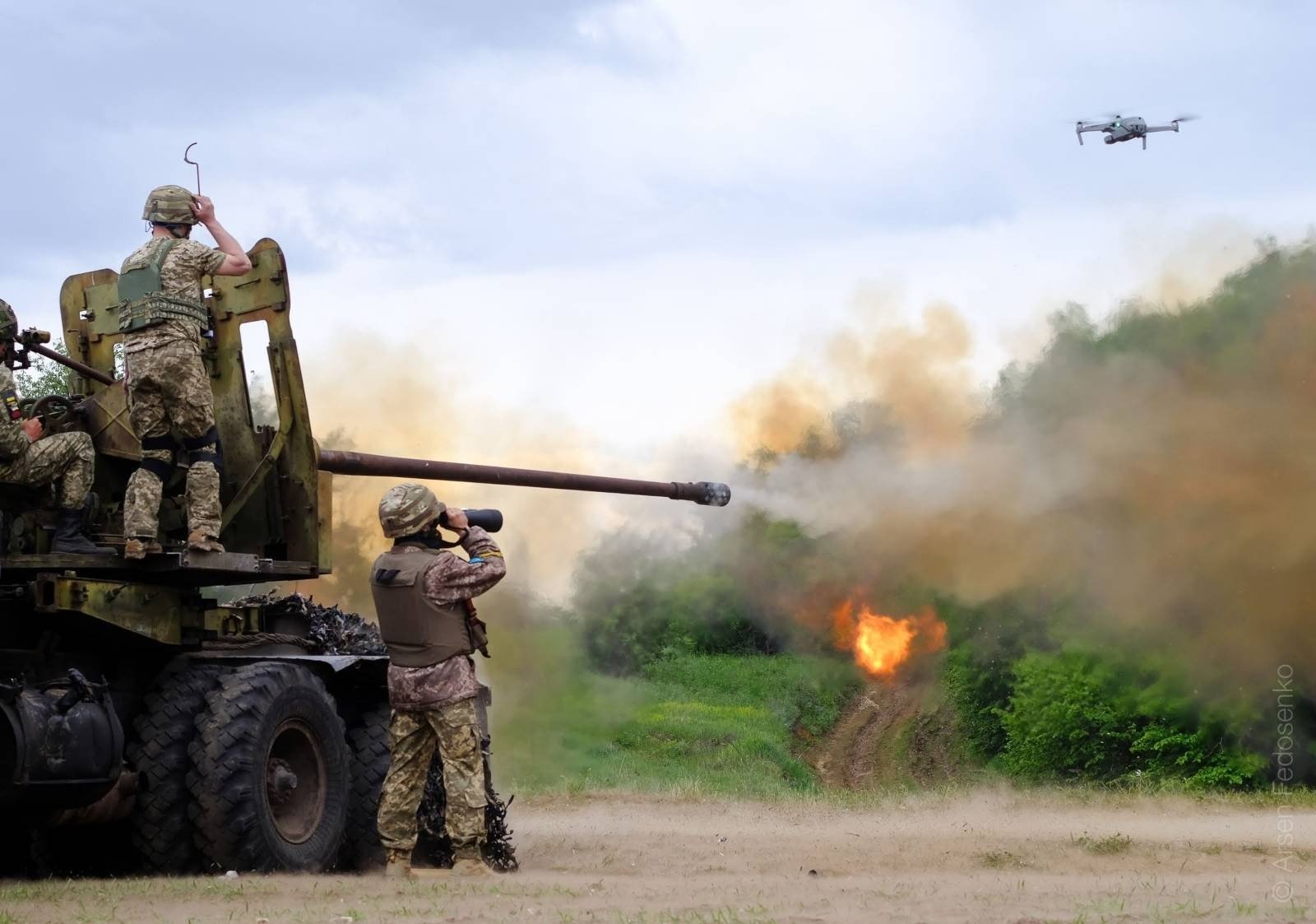 Das ukrainische Militär erzählte, wie die seltene S-60-Flugabwehrkanone von 1947 zusammen mit einer modernen Drohne funktioniert Das ukrainische Militär erzählte, wie die seltene S-60-Flugabwehrkanone von 1947 zusammen mit einer modernen Drohne funktioniert