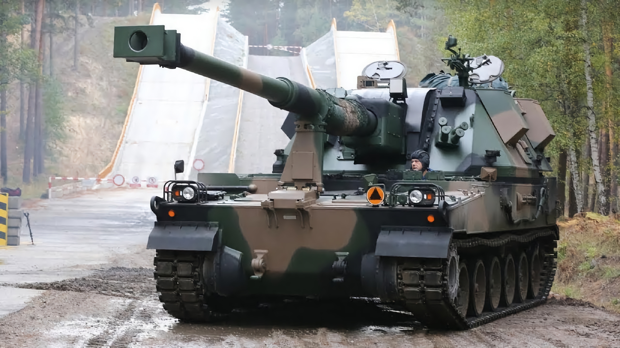 Polen übergab der Ukraine selbstfahrende 155-mm-Artillerie-Reittiere AHS Krab: Wir sagen Ihnen, was es ist Polen übergab der Ukraine selbstfahrende 155-mm-Artillerie-Reittiere AHS Krab: Wir sagen Ihnen, was es ist