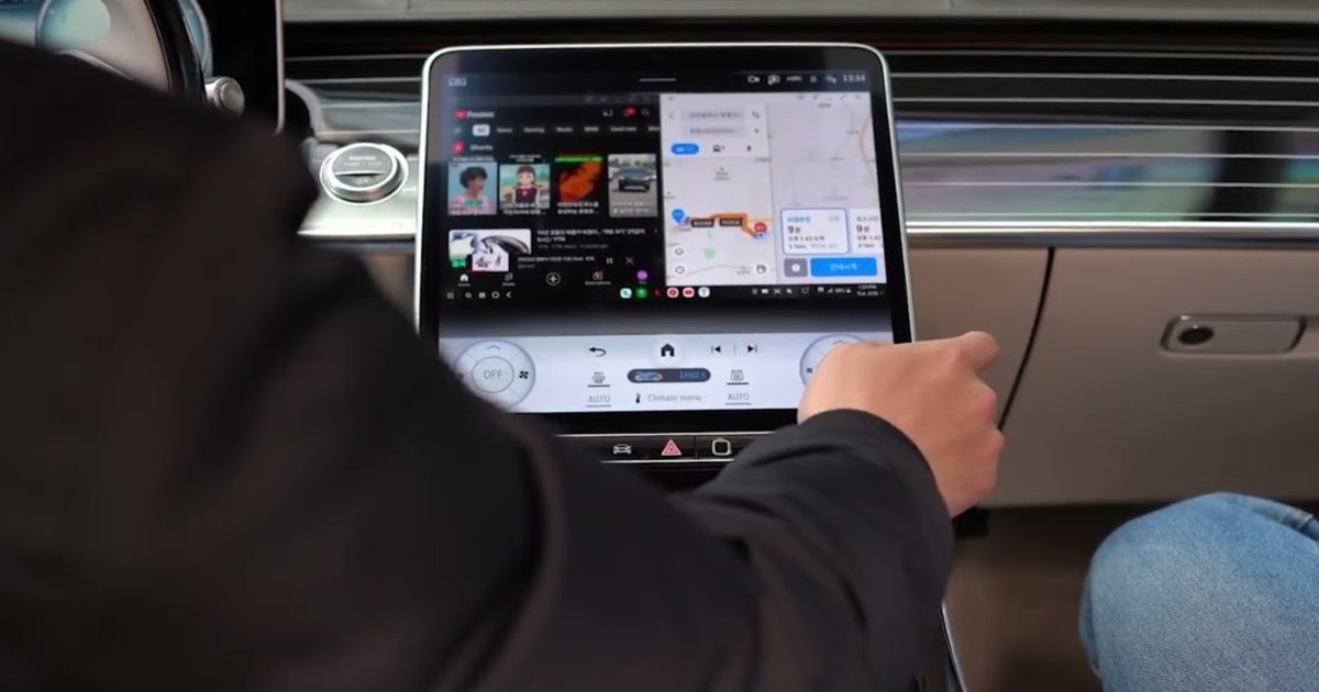 Samsung DeX verwandelt die Headunit Ihres Autos in einen vollwertigen PC Samsung DeX verwandelt die Headunit Ihres Autos in einen vollwertigen PC