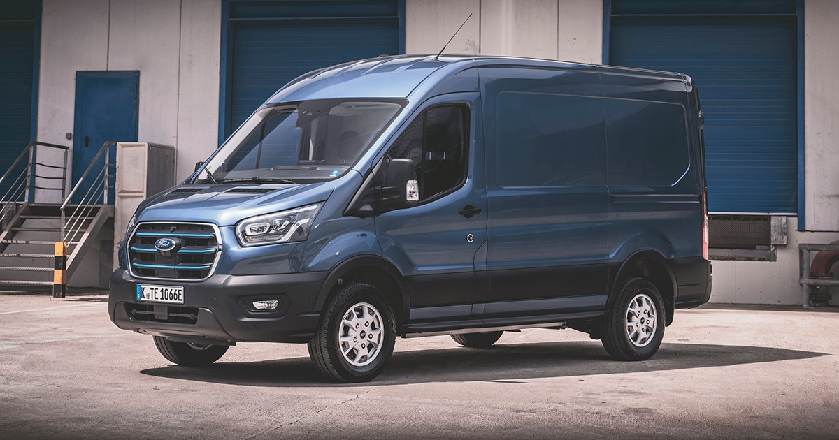 Elektrisierende Neuigkeiten: Der neueste E-Transit von Ford setzt neue Maßstäbe in Sachen Nachhaltigkeit Ford fährt vorwärts: Enthüllung des E-Transit für eine grünere Zukunft