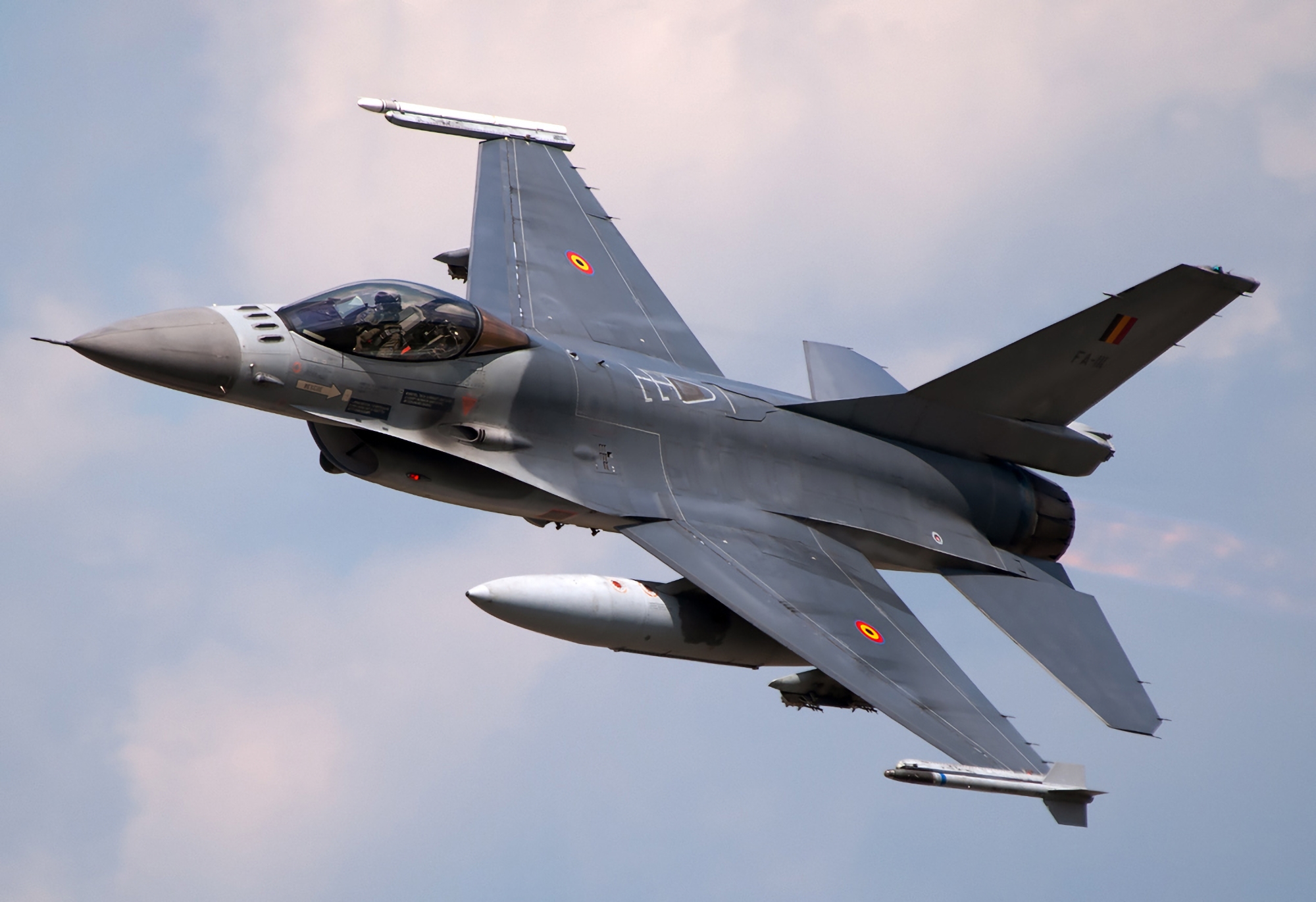 Belgien liefert 30 F-16 Fighting Falcon-Kampfflugzeuge an die Ukraine, erste Lieferungen beginnen noch in diesem Jahr