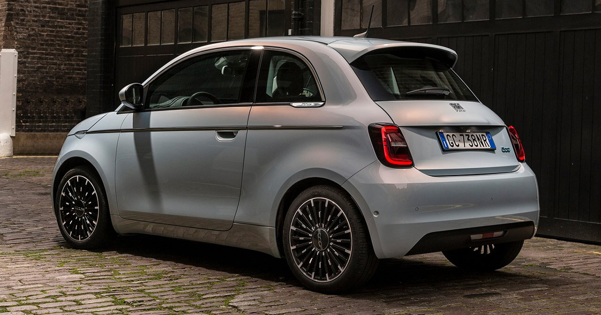 Fiat 500: Technisch versierte Annäherung an ein klassisches Modell Das Erbe und die Technologie des Fiat 500 erforschen