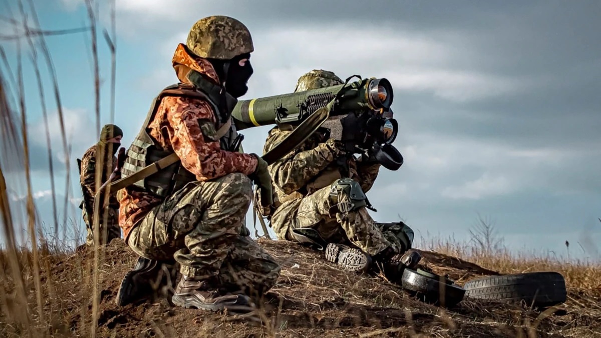 Tausende von Stinger, Javelin, Switchblade und Haubitzen: Das Pentagon enthüllt die vollständige Liste der Waffen, die in die Ukraine transferiert wurden