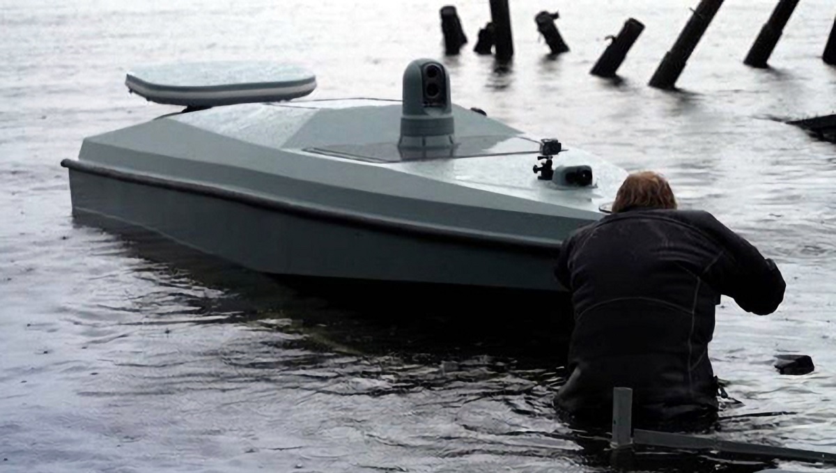 Die ukrainischen Verteidigungskräfte haben auf einem Video gezeigt, wie MAGURA-Seekampfdrohnen russische Schiffe im Schwarzen Meer jagen Die ukrainischen Verteidigungskräfte haben auf einem Video gezeigt, wie MAGURA-Seekampfdrohnen russische Schiffe im Schwarzen Meer jagen