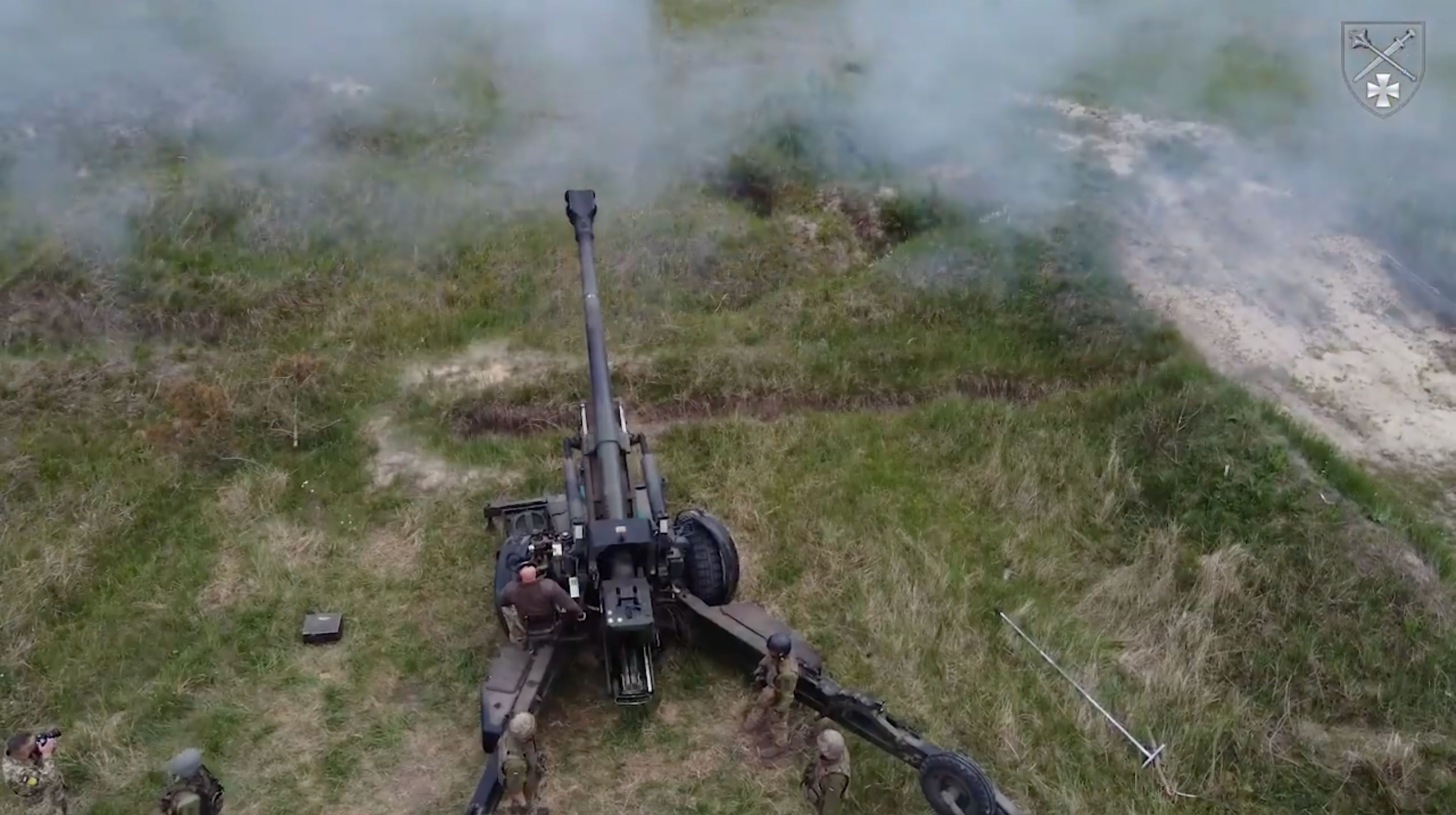 Sie kamen an, feuerten zurück und gingen: So arbeiten die Panzerhaubitzen FH70 an der Front Sie kamen an, feuerten zurück und gingen: So arbeiten die Panzerhaubitzen FH70 an der Front