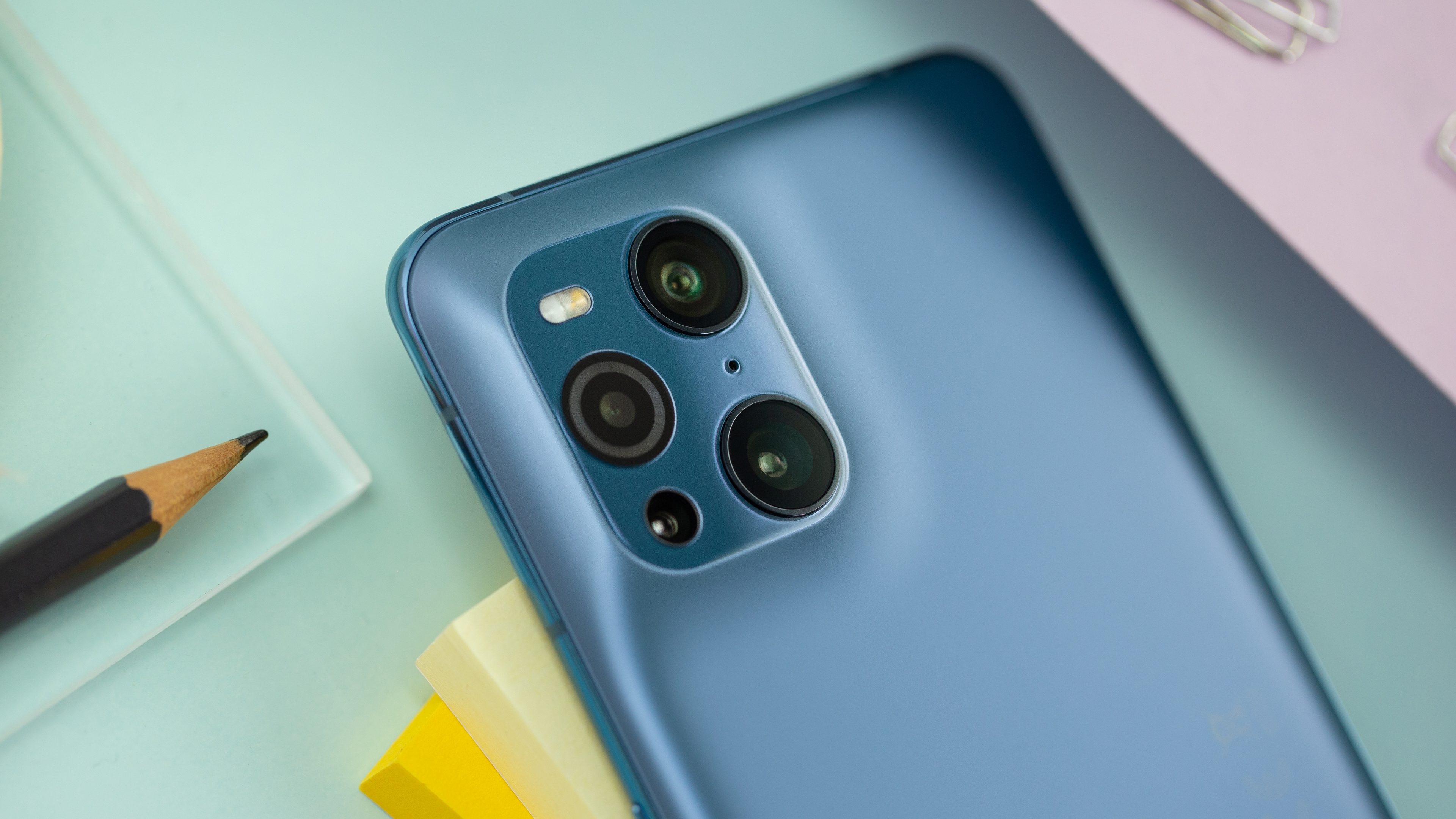 Insider: Die OPPO Find X4-Linie wird zwei Modelle erhalten, die Geräte werden auf Snapdragon 8 Gen 1- und Dimensity 9000-Chips laufen Insider: Die OPPO Find X4-Linie wird zwei Modelle erhalten, die Geräte werden auf Snapdragon 8 Gen 1- und Dimensity 9000-Chips laufen