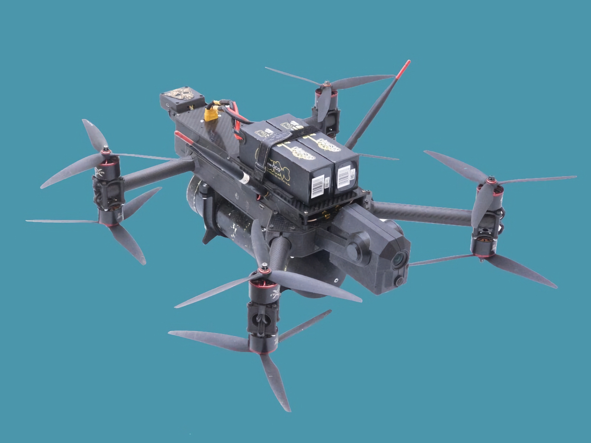 Die Ukraine hat eine kompakte Angriffsdrohne SkyKnight 2 mit KI entwickelt, die elektronischer Kriegsführung und Drohnenabwehrwaffen widerstehen kann Die Ukraine hat eine kompakte Angriffsdrohne SkyKnight 2 mit KI entwickelt, die elektronischer Kriegsführung und Drohnenabwehrwaffen widerstehen kann