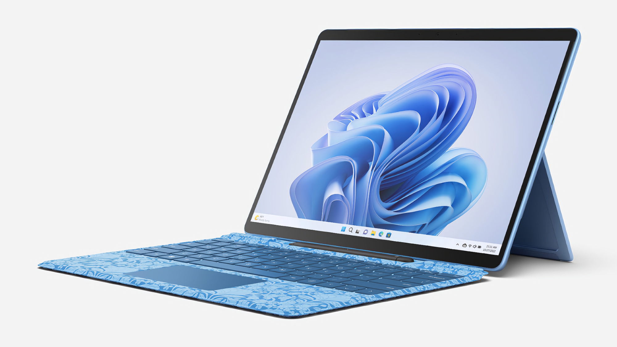 Microsoft bereitet sich auf die Veröffentlichung des Surface 10 Pro OLED mit einem neuen Snapdragon X Plus Chip vor Microsoft bereitet sich auf die Veröffentlichung des Surface 10 Pro OLED mit einem neuen Snapdragon X Plus Chip vor