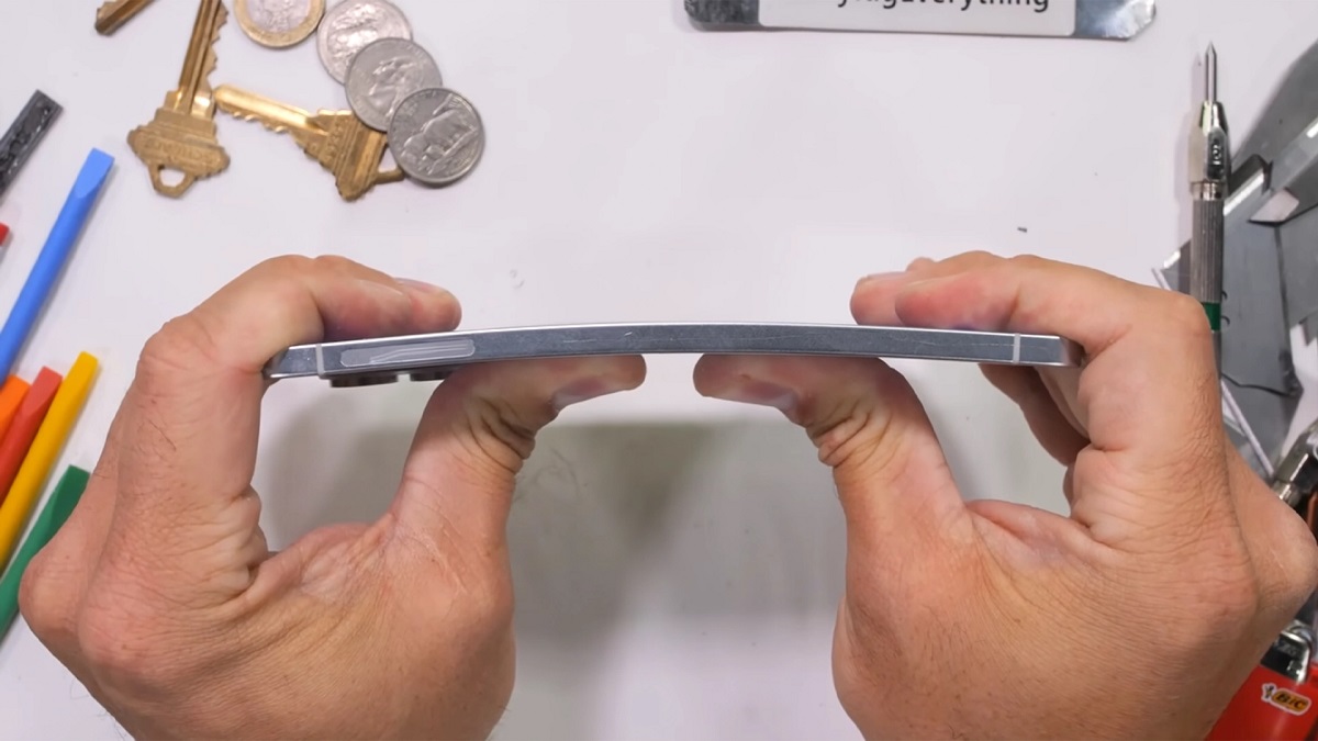 Überprüfung von JerryRigEverything: Was steckt hinter dem Bildschirm?