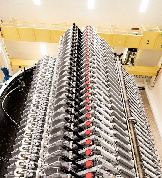 Vorbereitung des Starship für den Starlink-Satellitenstart