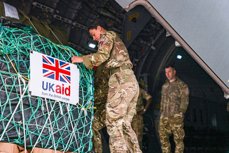 Das britische Militär verteidigt sich selbst: Downloading Aid in Action