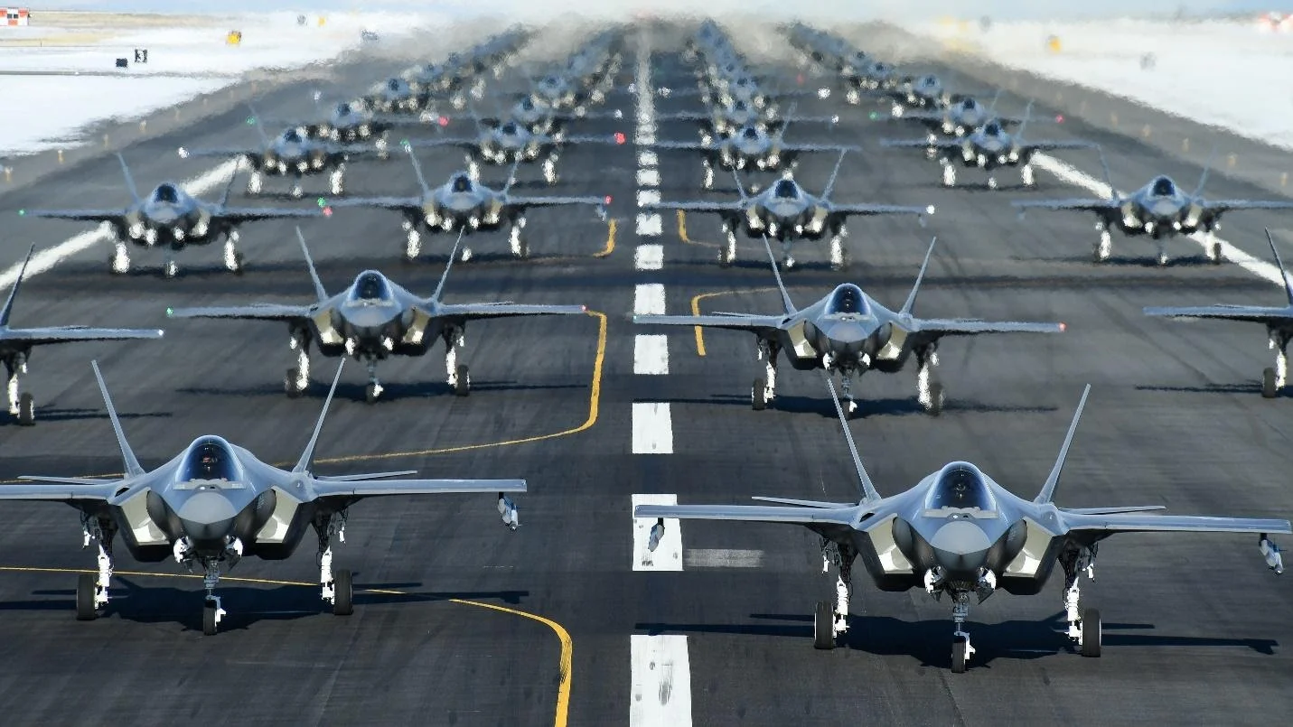 Die USA erhöhen die Zahl der Testkampfflugzeuge der fünften Generation F-35 Lightning II Die USA erhöhen die Zahl der Testkampfflugzeuge der fünften Generation F-35 Lightning II