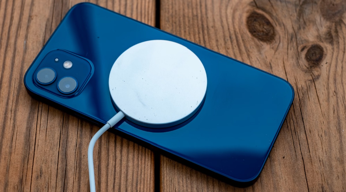 Apples MagSafe: Das magnetische Wunder, das Wellen in der Technik schlägt MagSafe: Die Rückkehr von Apples bahnbrechender magnetischer Innovation