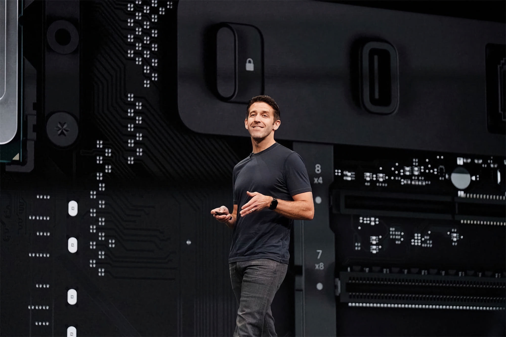 Bloomberg: Hardware-Chefingenieur John Ternus könnte künftig Tim Cook als Apple-CEO ablösen Bloomberg: Hardware-Chefingenieur John Ternus könnte künftig Tim Cook als Apple-CEO ablösen