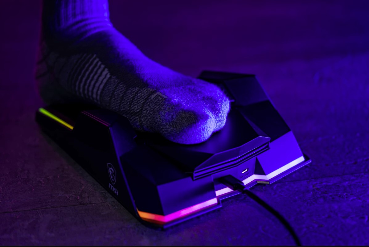 MSI bringt das programmierbare Fußpedal Liberator für Spiele und Arbeit auf den Markt