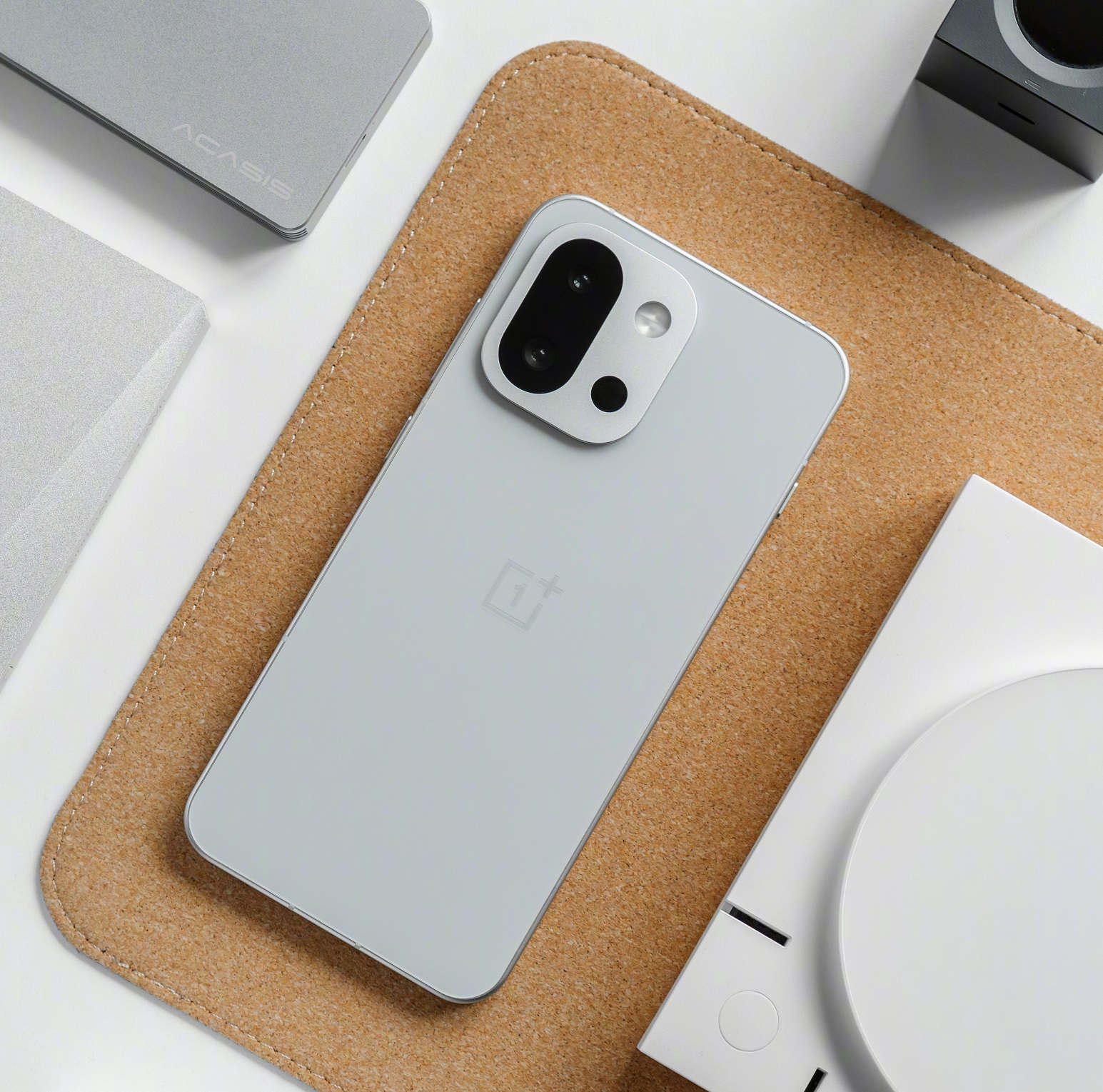 Durchgesickerte Details und Funktionen des OnePlus 13T: Was Technikbegeisterte erwarten können OnePlus 13T: Ein Einblick in das nächste große Ding in Smartphones