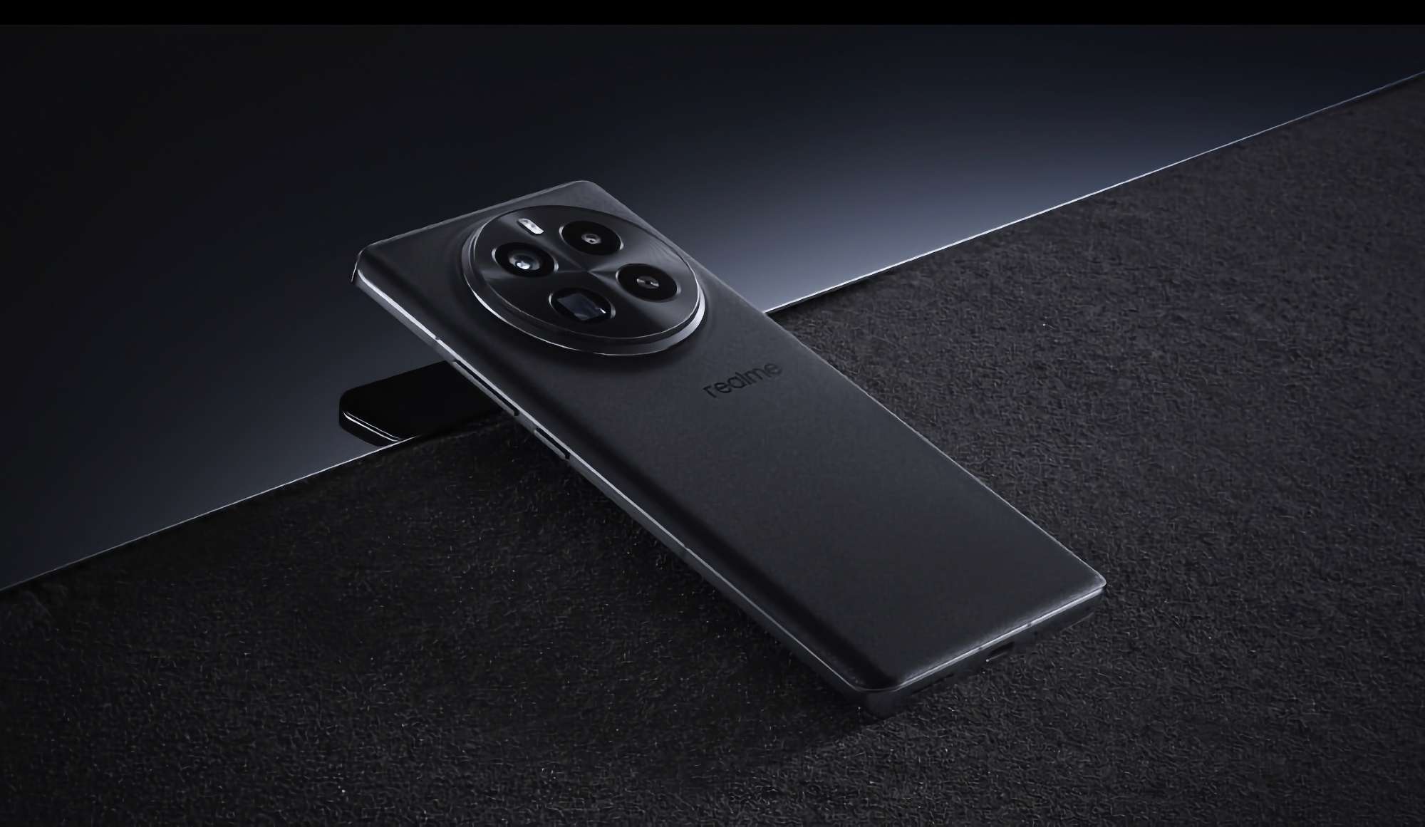 Das realme GT 7 Pro wird ein BOE X2 AMOLED LTPO Display, einen Snapdragon 8 Gen 4 Chip und eine 50 MP Kamera haben. Das realme GT 7 Pro wird ein BOE X2 AMOLED LTPO Display, einen Snapdragon 8 Gen 4 Chip und eine 50 MP Kamera haben.