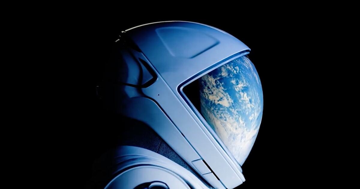 SpaceX enthüllt neuen Raumanzug für historischen privaten Weltraumspaziergang SpaceX enthüllt neuen Raumanzug für historischen privaten Weltraumspaziergang