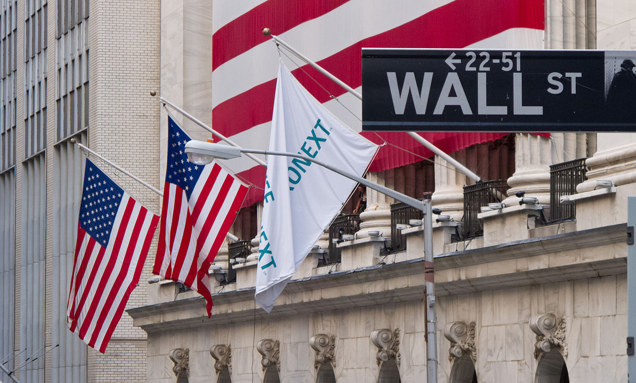 Warum sollte man einen Blick auf die Wall Street werfen? Die neuesten Technologien in der Welt des Handels Entwicklung Phänomene an der New Yorker Börse: Was Wall Street für Cyber-Enthusiasten bereithält