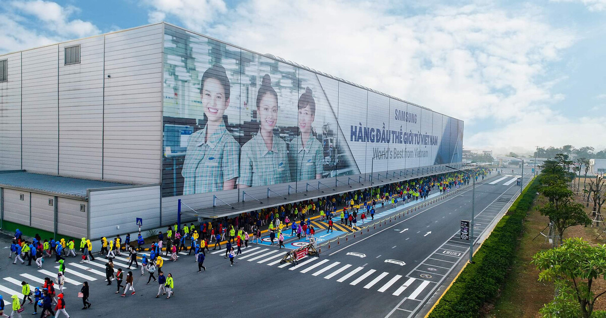 Die Samsung-Fabrik in Thai Nguyen gibt das milliardste Galaxy-Handy frei: Welches Modell ist dieses Smartphone? Die Samsung-Fabrik in Thai Nguyen gibt das milliardste Galaxy-Handy frei: Welches Modell ist dieses Smartphone?