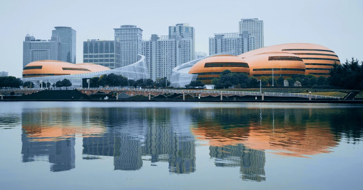 iPhone City wird nach Ausbruch von COVID-19 sofort gesperrt; Rekrutierung ausgesetzt iPhone City wird nach Ausbruch von COVID-19 sofort gesperrt; Rekrutierung ausgesetzt