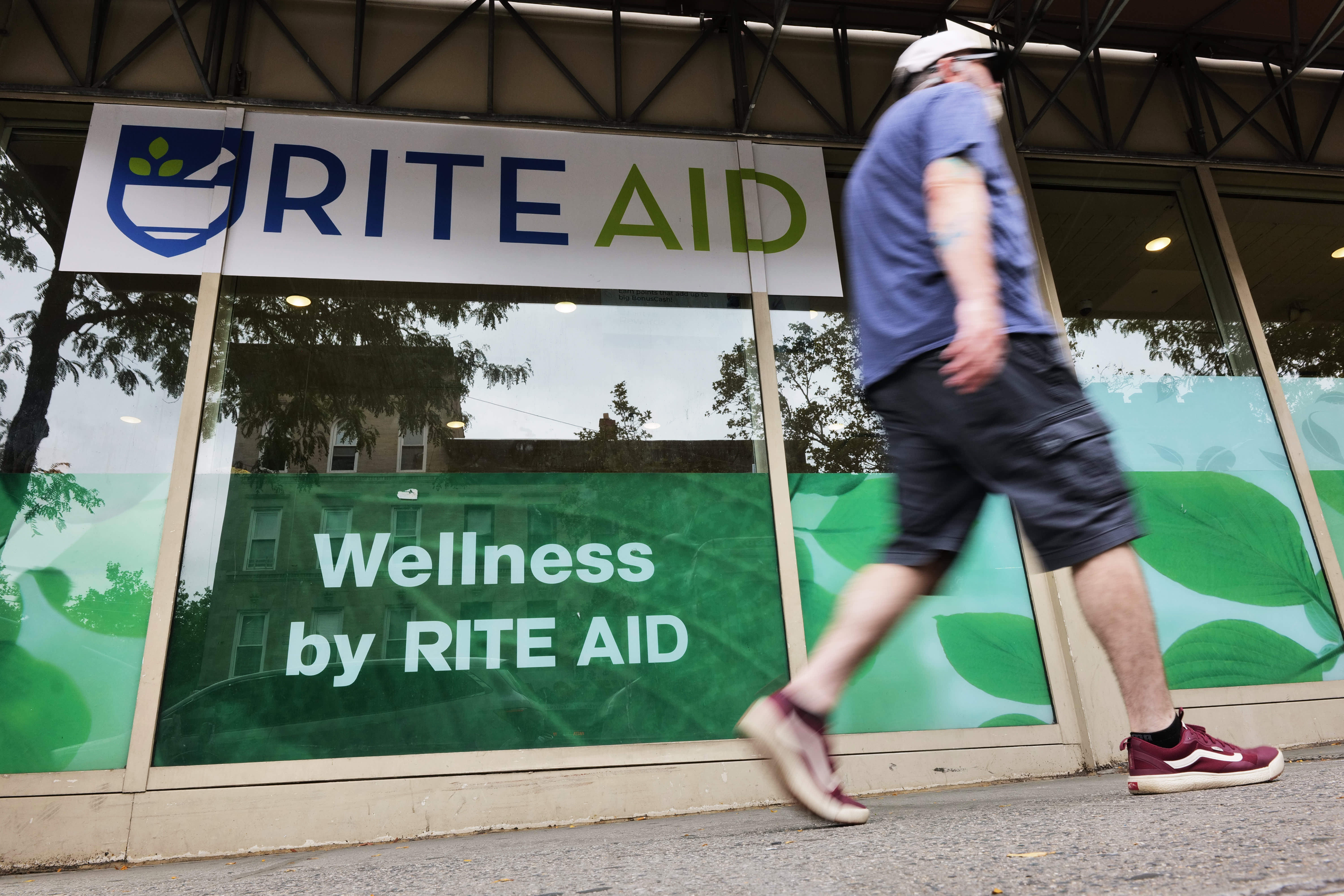 US-Aufsichtsbehörde verbietet Apothekenkette Rite Aid fünf Jahre lang den Einsatz von Gesichtserkennungssystemen US-Aufsichtsbehörde verbietet Apothekenkette Rite Aid fünf Jahre lang den Einsatz von Gesichtserkennungssystemen
