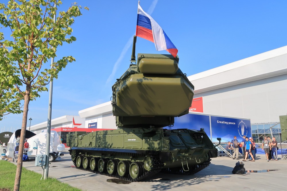 HIMARS zerstörte zum ersten Mal eine sehr seltene 9S36M-Erkennungs- und Zielbestimmungsstation des Boden-Luft-Raketensystems Buk-M3