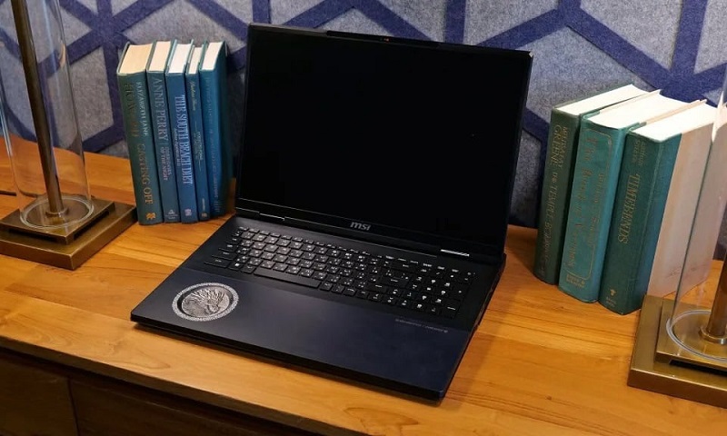 MSI Titan 18 HX Dragon Edition Gaming-Notebook