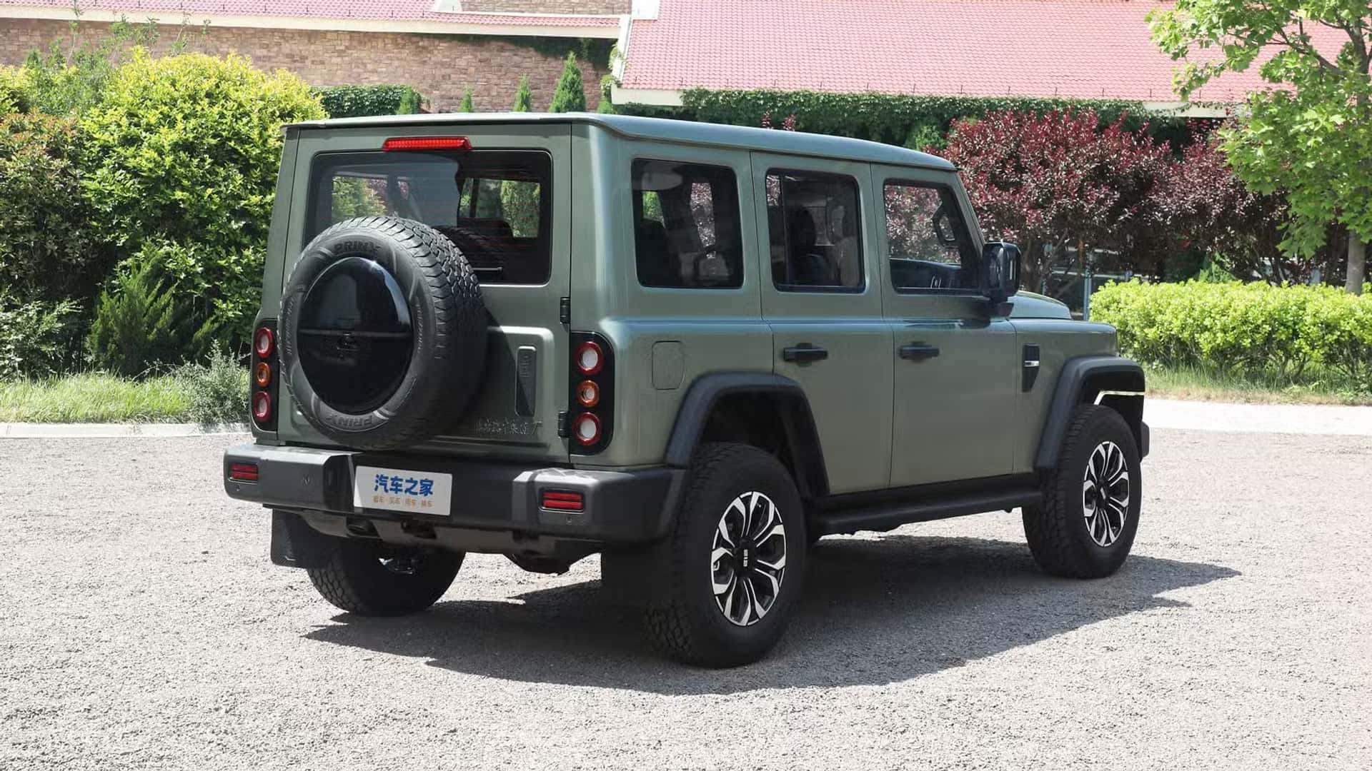 BAW 212 SUV