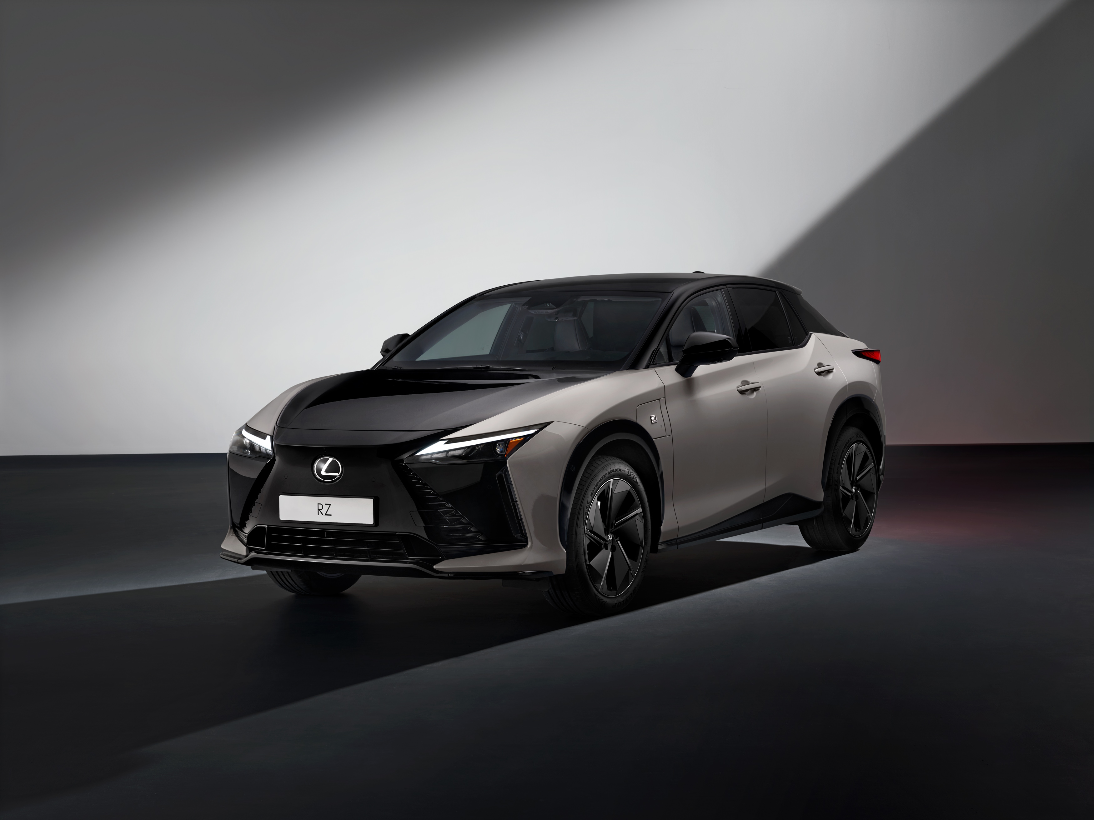 Der aufgefrischte Lexus RZ 2025 - Bild 1 Der aufgefrischte Lexus RZ 2025 - Bild 1