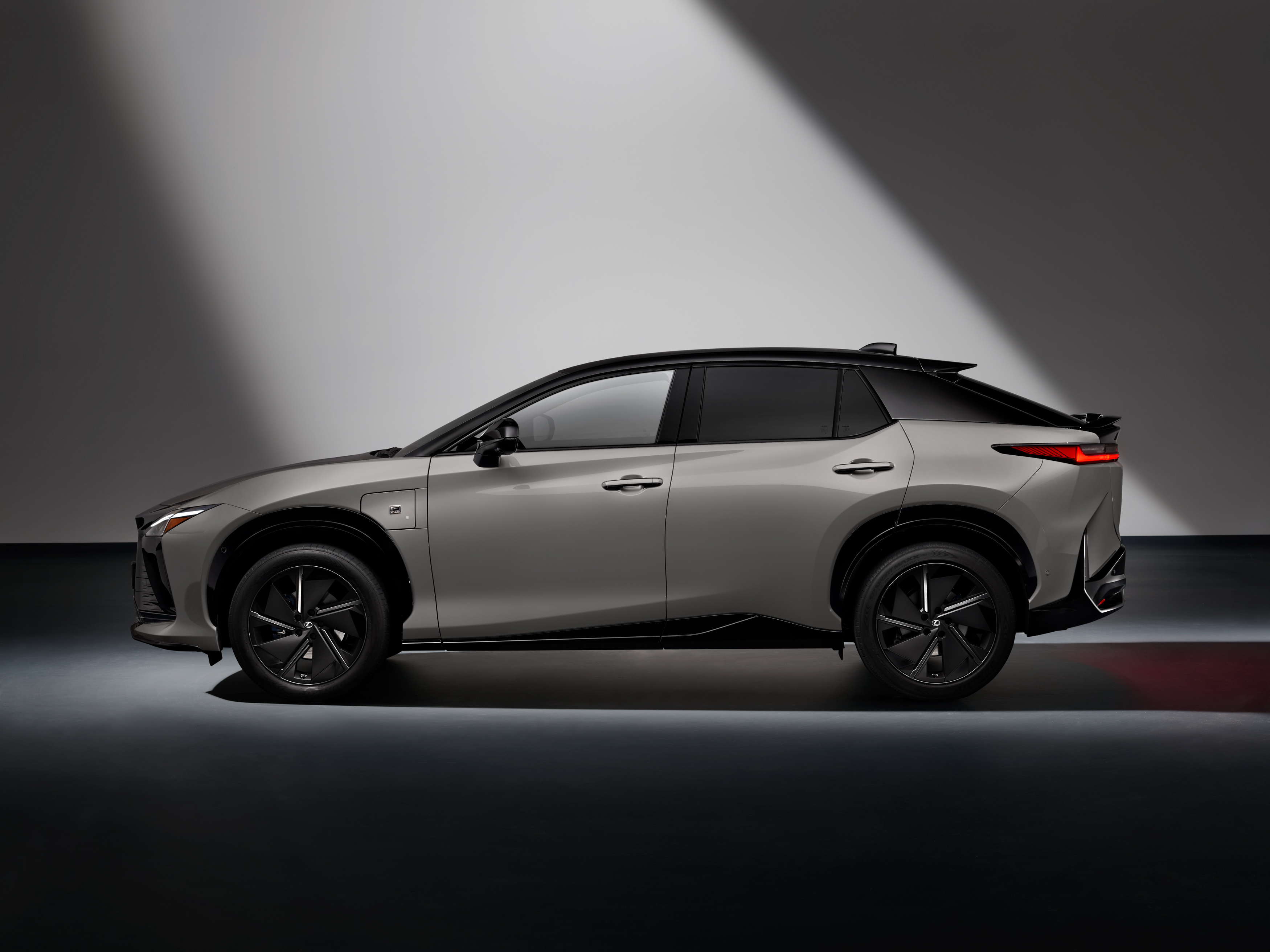 Der aufgefrischte Lexus RZ 2025 - Bild 3 Der aufgefrischte Lexus RZ 2025 - Bild 3