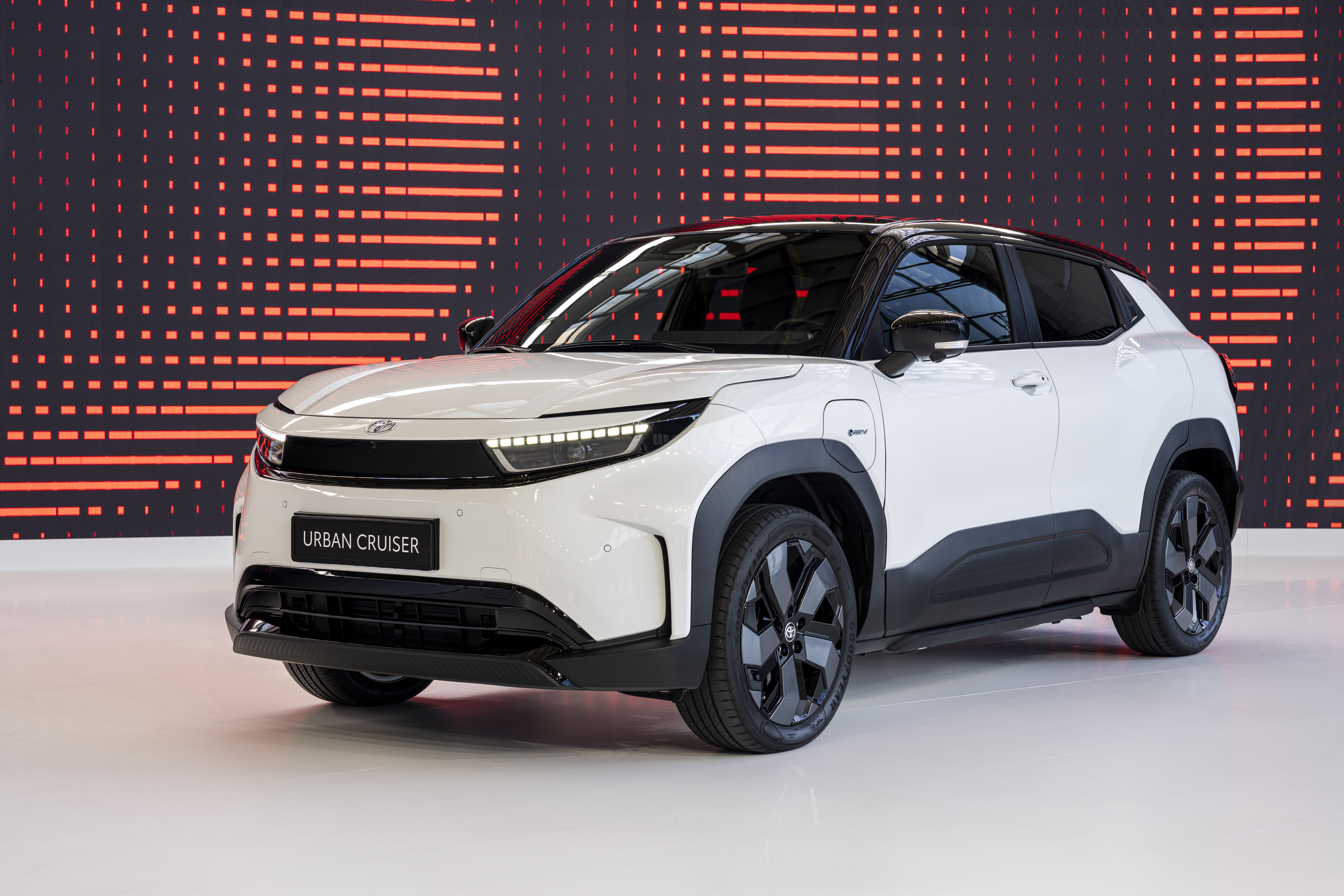 Toyota Urban Cruiser 2025 außen - Vorderansicht Toyota Urban Cruiser 2025 außen - Vorderansicht
