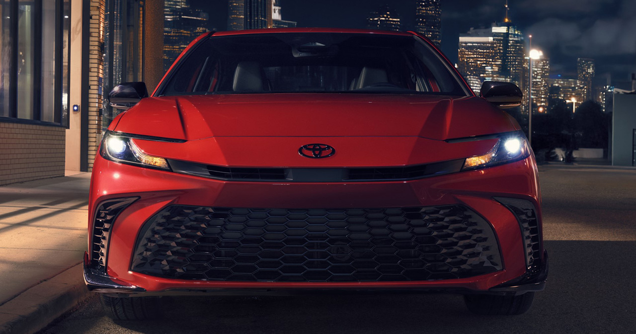 2026 Toyota Camry Nightshade Edition - Seitenansicht