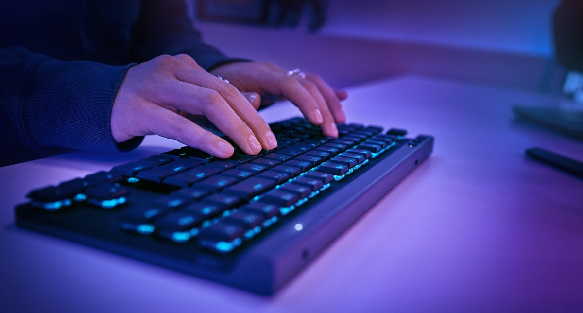 Logitech G515 Lightspeed TKL, eine Low-Profile-Gaming-Tastatur der nächsten Generation mit flexiblen Anpassungsmöglichkeiten, RGB-Hintergrundbeleuchtung und drei Anschlussmodi, wurde jetzt vorgestellt Logitech G515 Lightspeed TKL, eine Low-Profile-Gaming-Tastatur der nächsten Generation mit flexiblen Anpassungsmöglichkeiten, RGB-Hintergrundbeleuchtung und drei Anschlussmodi, wurde jetzt vorgestellt