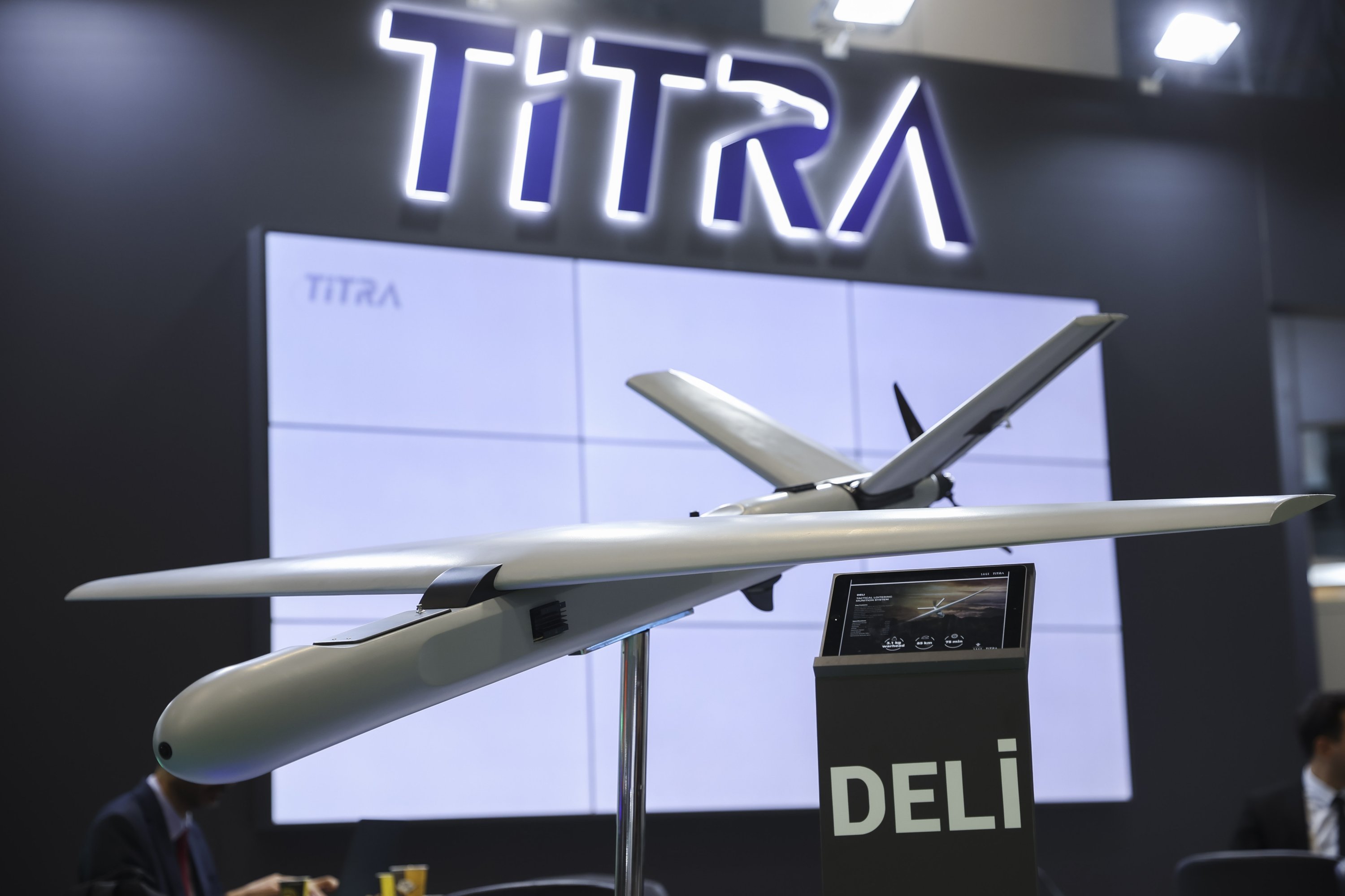 Titra stellt Deli Kamikaze-Drohne mit 180 km/h Geschwindigkeit und 3,1 kg Nutzlast vor Titra stellt Deli Kamikaze-Drohne mit 180 km/h Geschwindigkeit und 3,1 kg Nutzlast vor