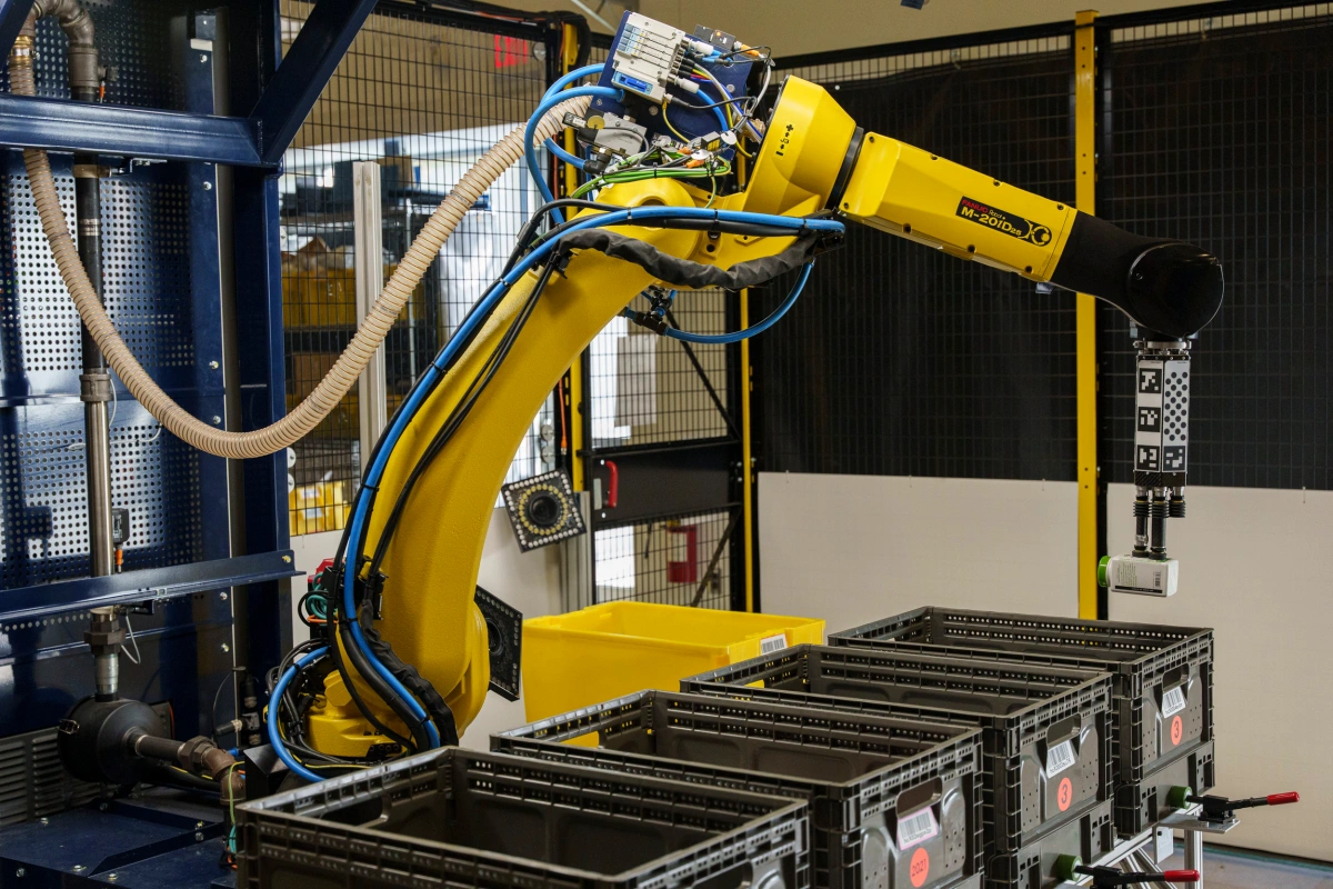 Amazon stellt Sparrow-Roboter vor, der Routinearbeiten in Lagerhäusern erledigen soll-4 Amazon stellt Sparrow-Roboter vor, der Routinearbeiten in Lagerhäusern erledigen soll-4