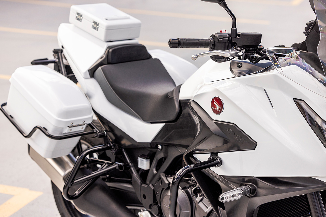 Honda NT1100 Polizei-Motorrad 12 Honda NT1100 Polizei-Motorrad 12