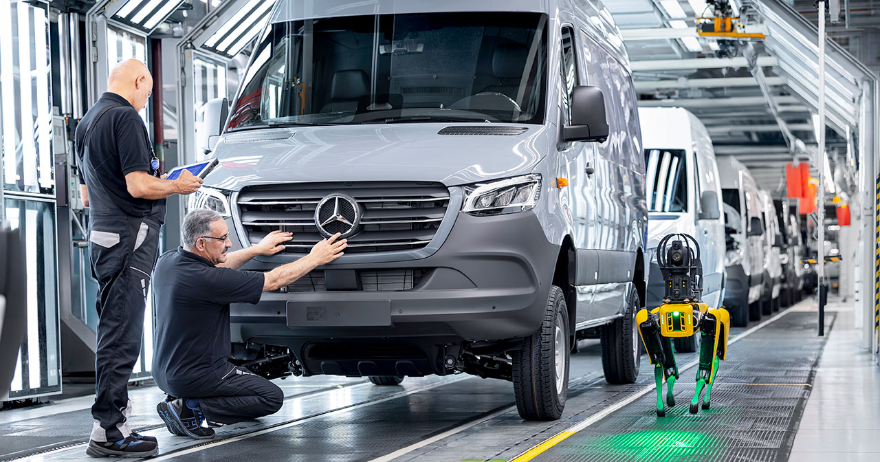 Autonome Drohne im Mercedes-Benz-Werk Autonome Drohne im Mercedes-Benz-Werk