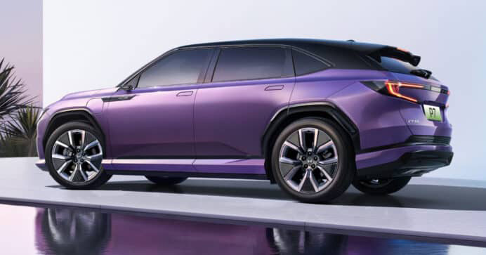 Honda P7 Innenraum mit Multimedia-Display Honda P7 Innenraum mit Multimedia-Display