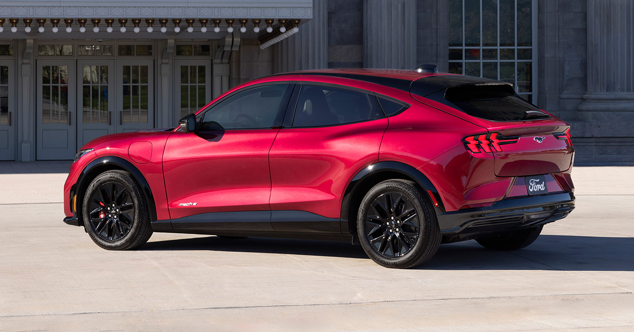 2025 Ford Mustang Mach-E Premium Sportausstattungspaket 2025 Ford Mustang Mach-E Premium Sportausstattungspaket