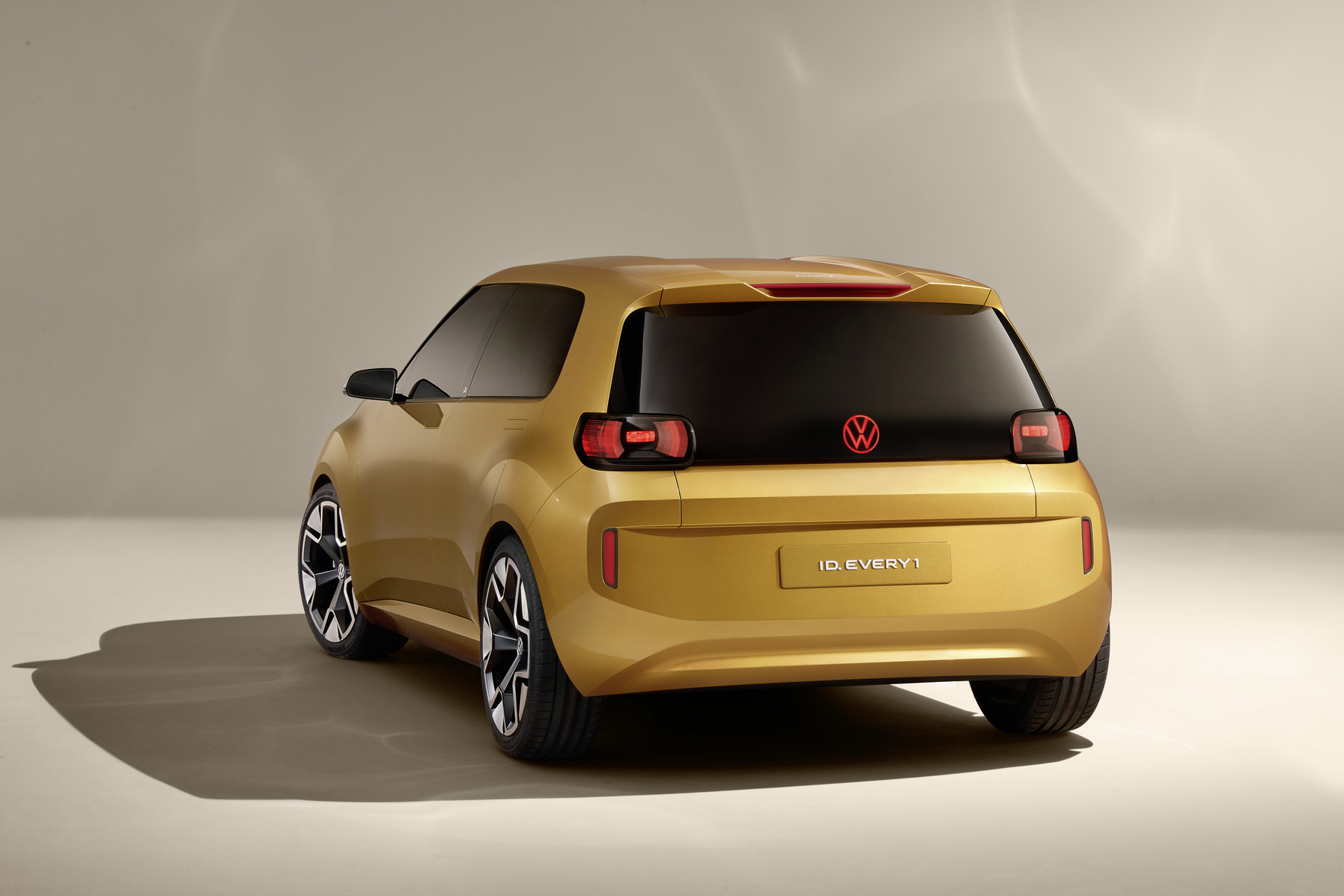 Volkswagen Konzeptfahrzeug ID. EVERY1 aus der Frontalperspektive