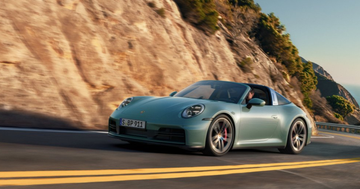 Sportliches Fahren im Porsche 911 Carrera 4S Sportliches Fahren im Porsche 911 Carrera 4S
