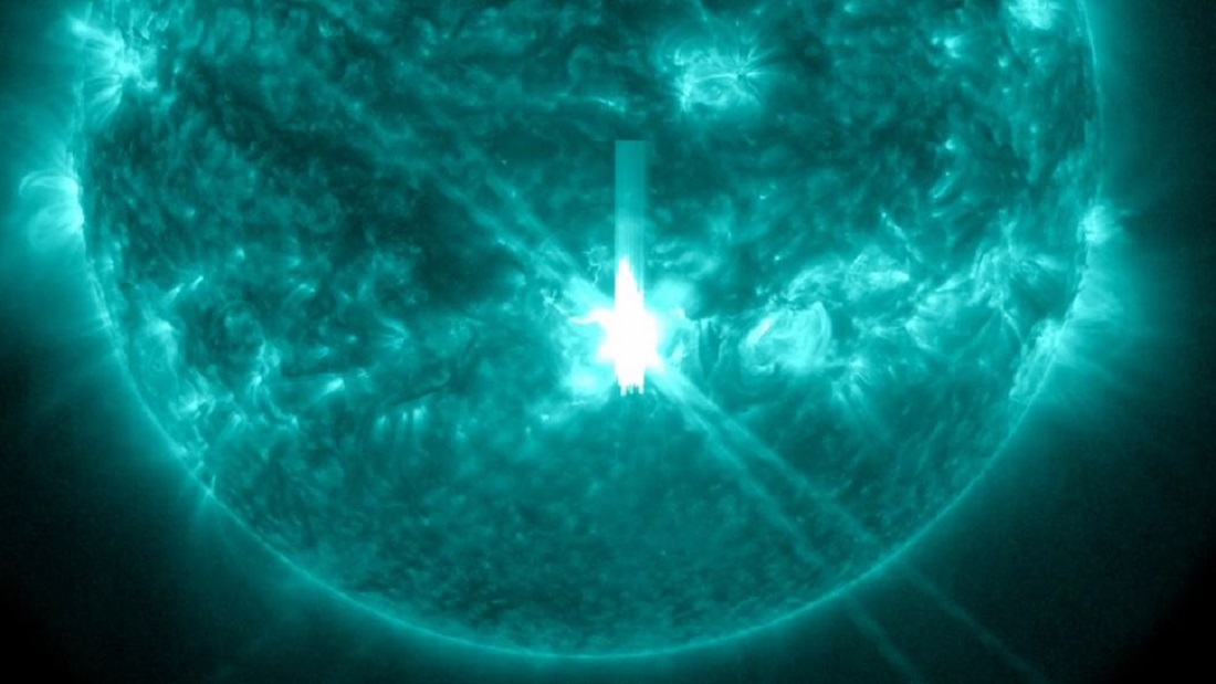 Meteorologen - macht euch bereit! Auf der Sonne hat sich eine starke Eruption ereignet, die auf der Erde einen großflächigen geomagnetischen Sturm verursachen wird Meteorologen - macht euch bereit! Auf der Sonne hat sich eine starke Eruption ereignet, die auf der Erde einen großflächigen geomagnetischen Sturm verursachen wird