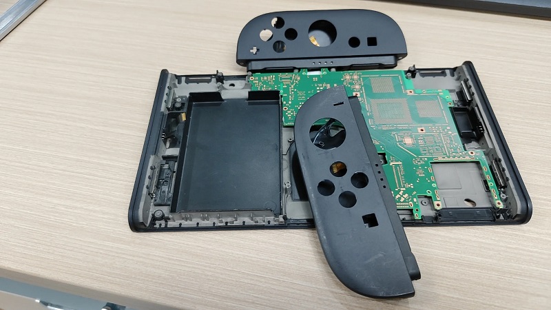 Die Präsentation ist bereits sinnlos: Ein chinesischer Nutzer hat detaillierte Bilder der Nintendo Switch 2-Konsole und ihrer Spezifikationen geleakt-5 Die Präsentation ist bereits sinnlos: Ein chinesischer Nutzer hat detaillierte Bilder der Nintendo Switch 2-Konsole und ihrer Spezifikationen geleakt-5