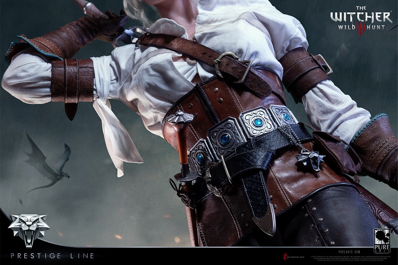 Ciri mit Zubehör Ciri mit Zubehör