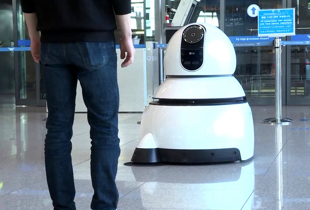 Flughafenreinigungsroboter 02.jpg