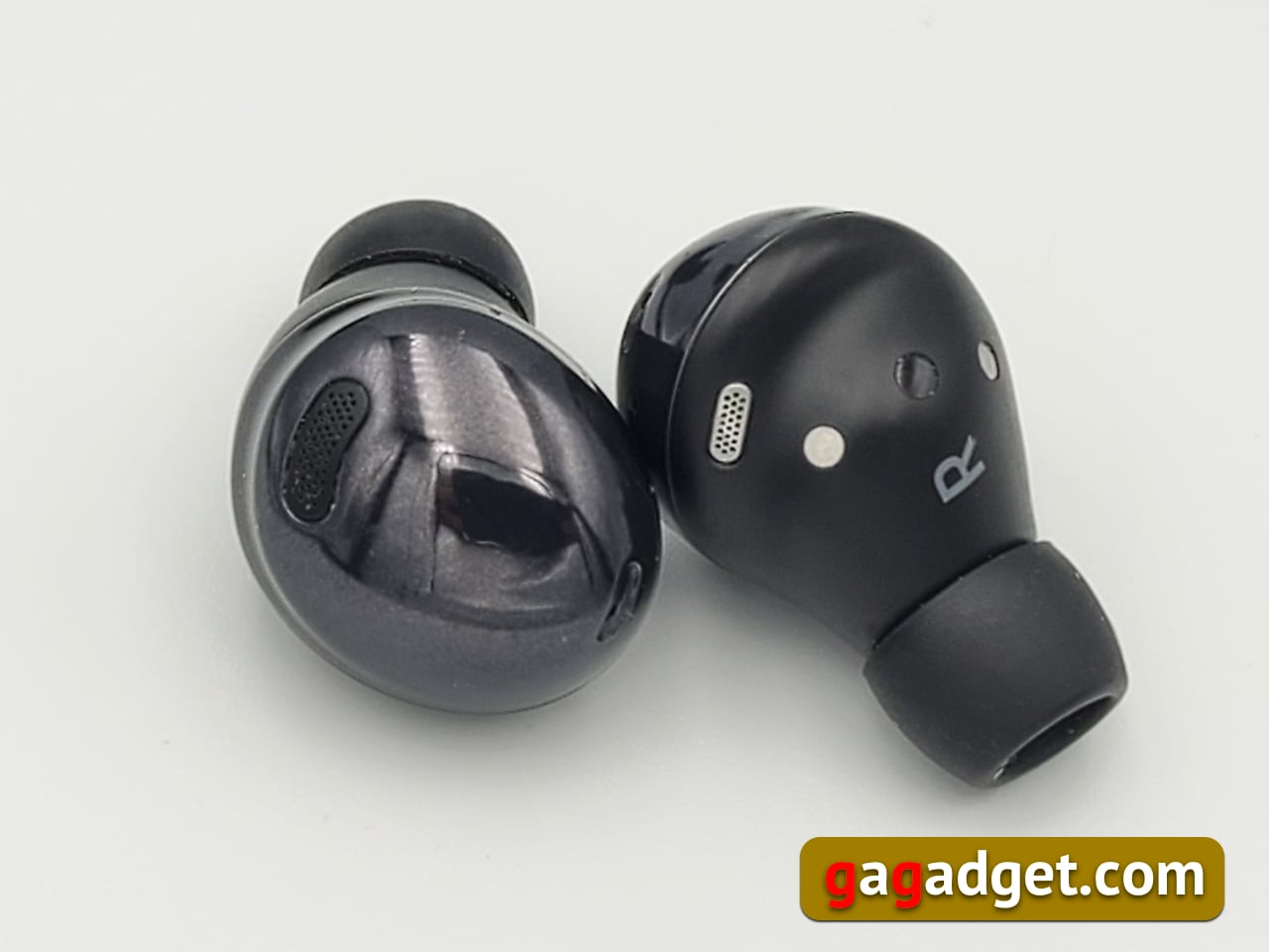 Samsung Galaxy Buds Pro vs. Huawei FeeBuds Pro. Vergleich der besten TWS-Kopfhörer des Jahres-8 Samsung Galaxy Buds Pro vs. Huawei FeeBuds Pro. Vergleich der besten TWS-Kopfhörer des Jahres-8