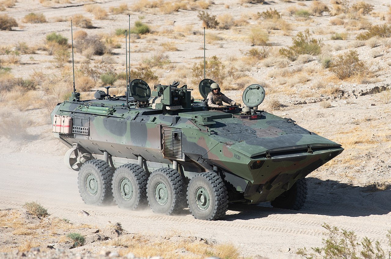 Ein amphibisches Kampffahrzeug im Dienst des 3rd Amphibious Assault Battalion der United States Ein amphibisches Kampffahrzeug im Dienst des 3rd Amphibious Assault Battalion der United States