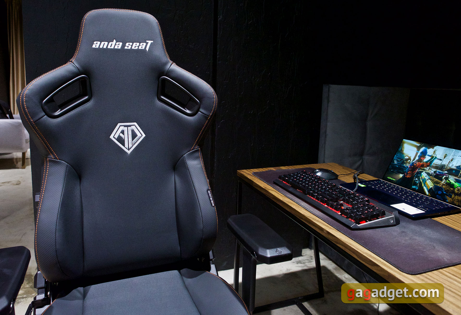 Thron zum Spielen: ein Test des Anda Seat Kaiser 3 XL-5