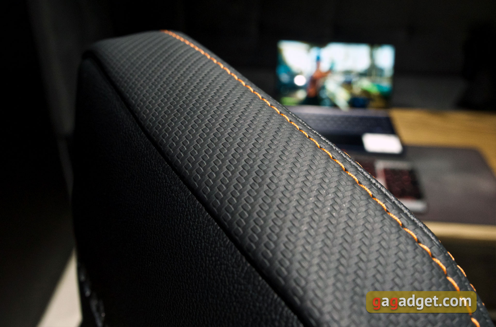 Thron zum Spielen: ein Test des Anda Seat Kaiser 3 XL-11